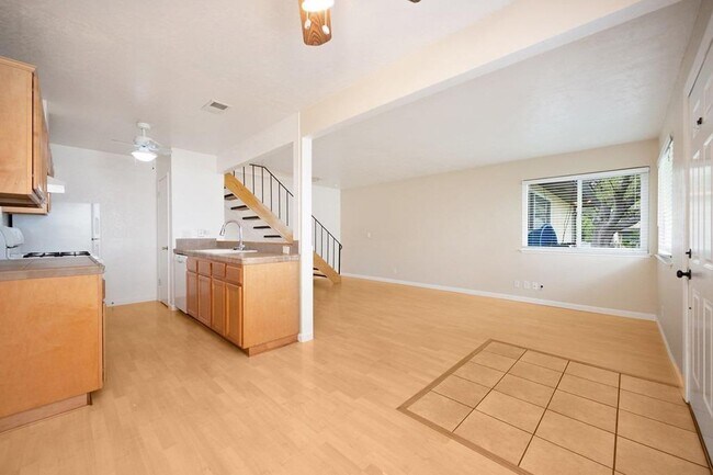 Foto del edificio - 3763 Sapphire Dr