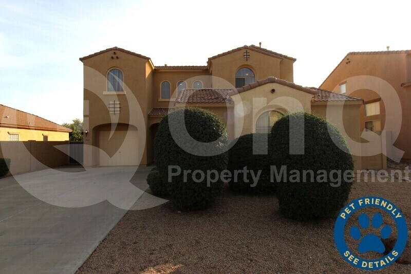 Primary Photo - 3313 E Roadrunner Dr