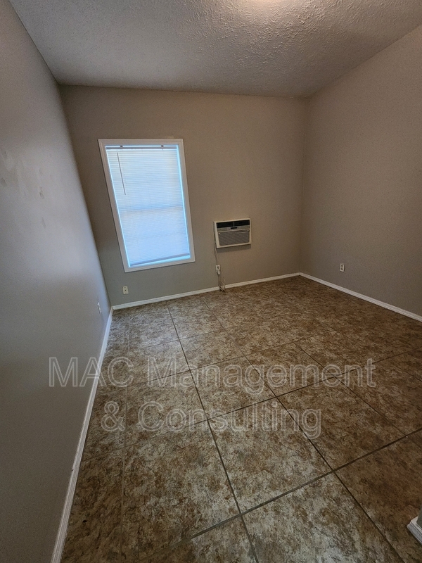 Foto del edificio - 1325 Virginia Ave