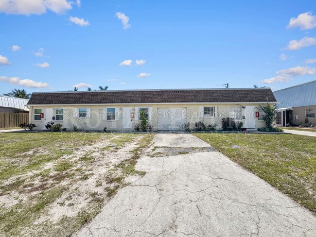 Building Photo - 6617 Warwick Cir