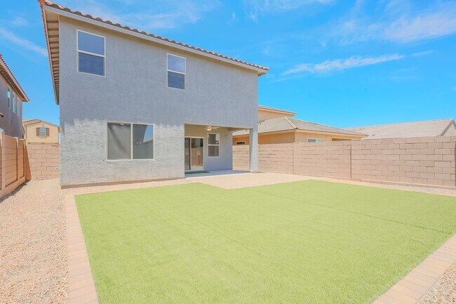 Building Photo - BEAUTIFUL 2 STORY HOME!!