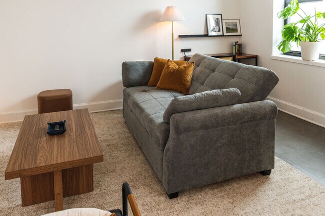 Building Photo - 758 N Broadway