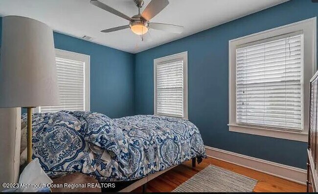 Foto del edificio - 817 Drummond Ave