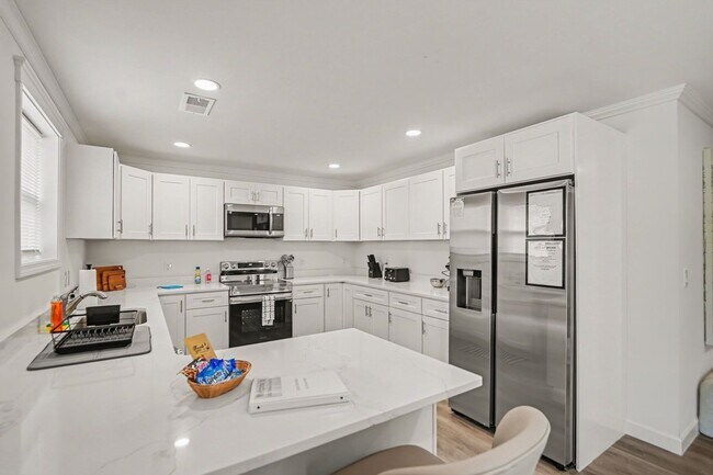 Foto del edificio - 2080 Thimble Creek Dr