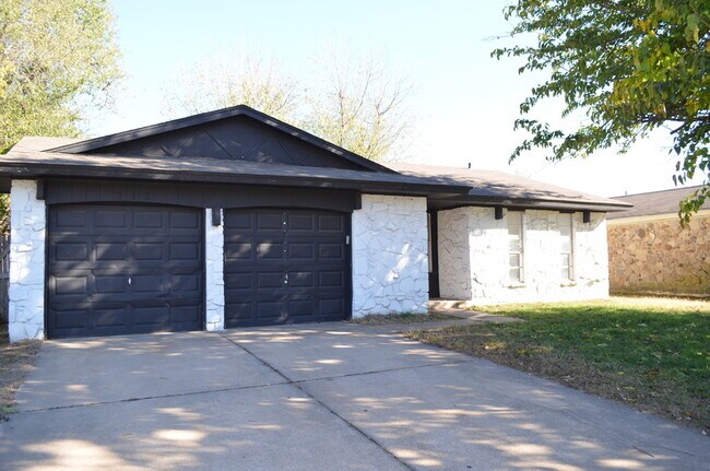 Foto del edificio - 716 Lloyd Ave