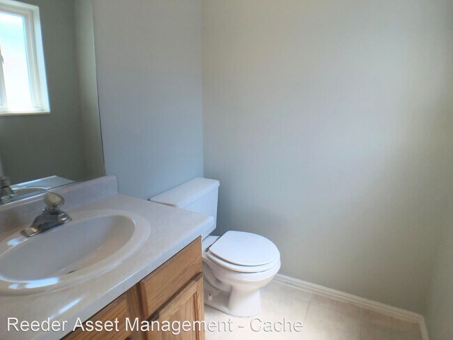 Building Photo - 3 br, 1.5 bath House - 201 Sterling Place