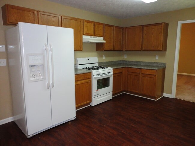 Building Photo - 7023 Hillcrest Chase Ln