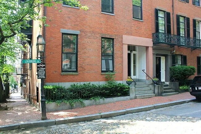 Foto del edificio - 2 Louisburg Sq Unit #4/5