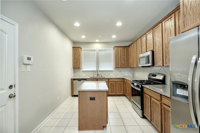 Building Photo - 7220 Wyoming Springs Dr