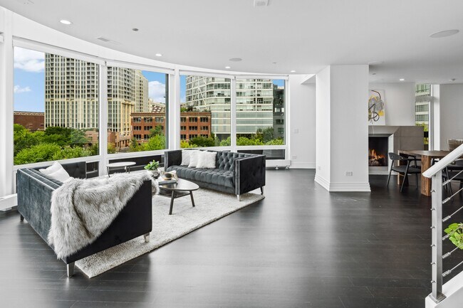 Foto del edificio - 600 N Kingsbury St