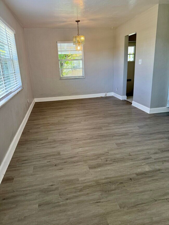 Building Photo - 171 Princess Dr