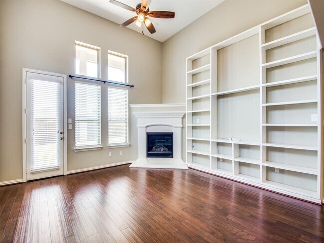 Building Photo - 3905 Lands End Dr