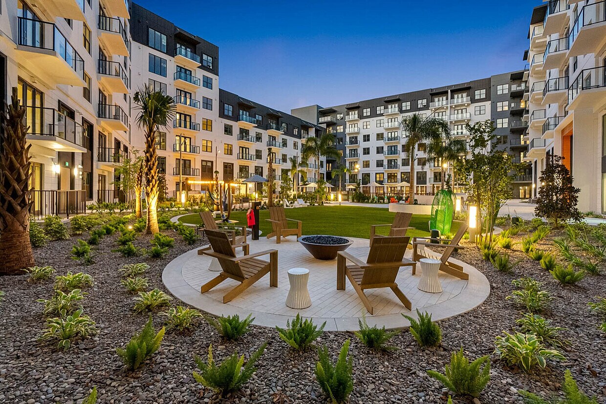 Foto principal - The CenterPointe