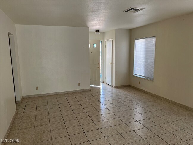 Building Photo - 1628 Starridge Way