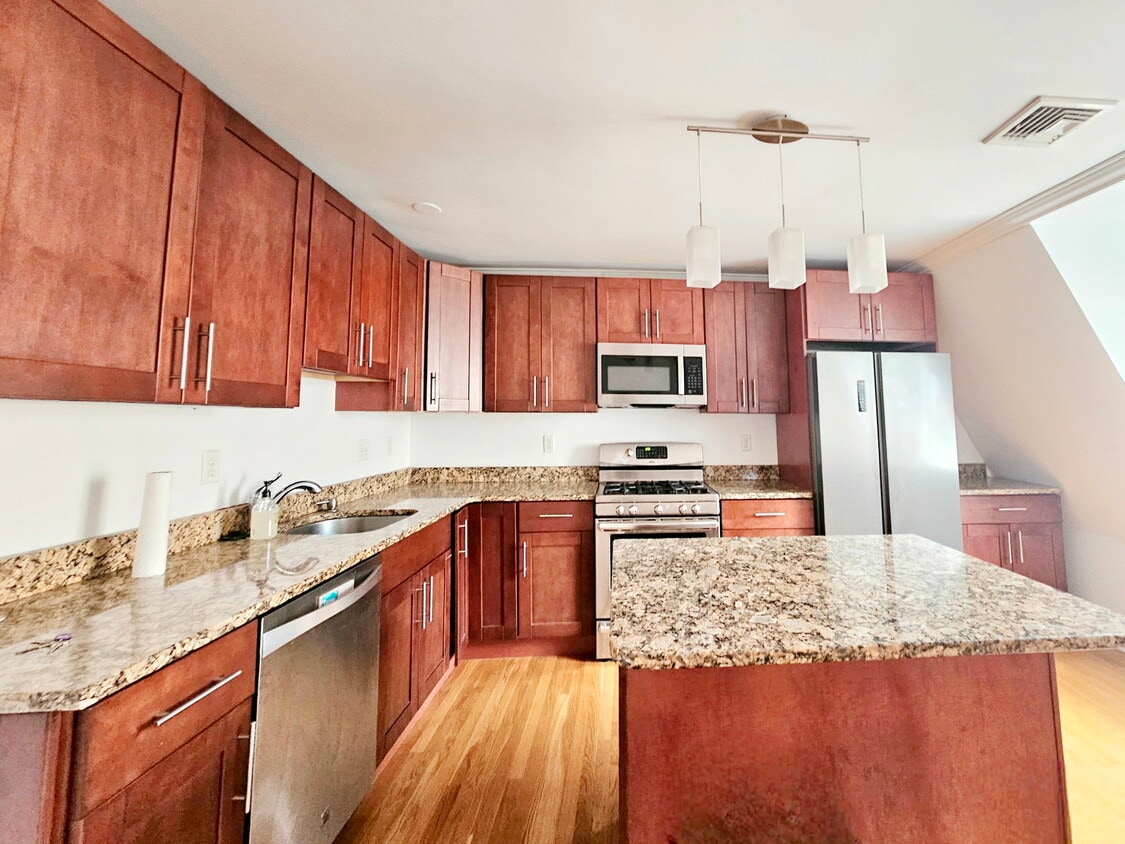 Photo - 1798 Beacon Street Apt #32, Brookline, MA 02445 - 3 BR 2 BA condo