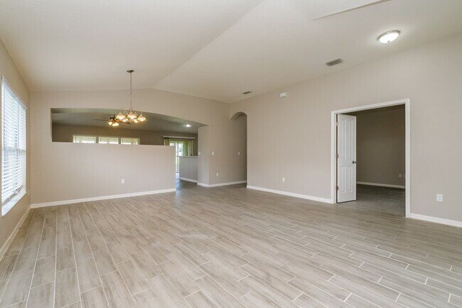 Building Photo - 6608 Brighton Park Dr