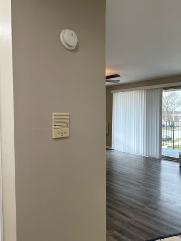 Building Photo - 3164 W Meadow Ln Dr