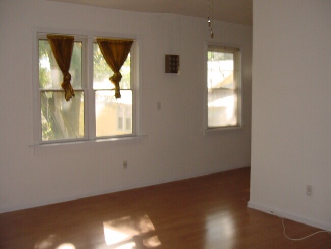 Sala de estar - 214 19th St N