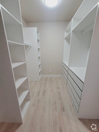 Building Photo - 3525 Brooks Ave