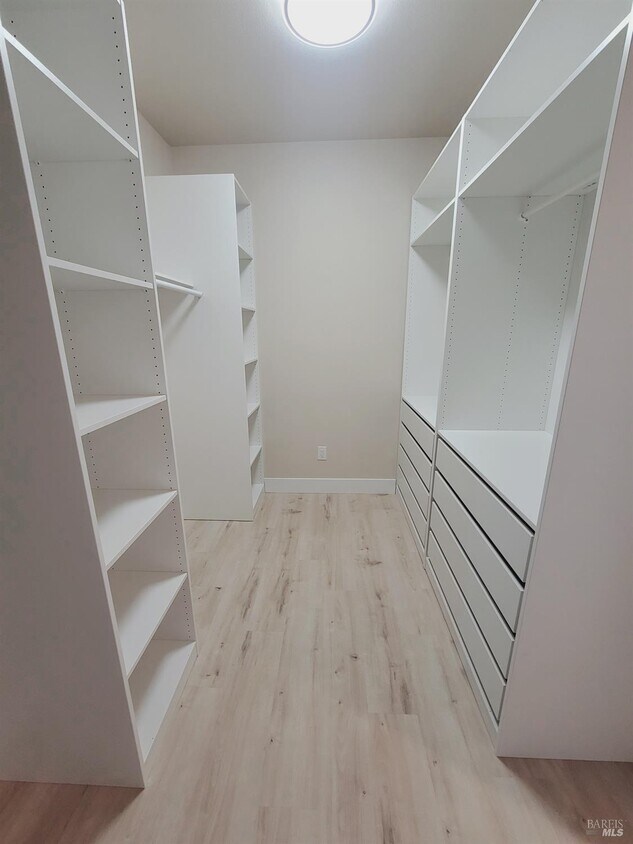 Foto principal - 3525 Brooks Ave
