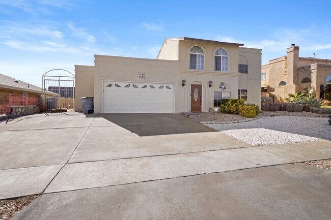 Building Photo - Beautiful, CARPET FREE, 2 - Story Home wit...