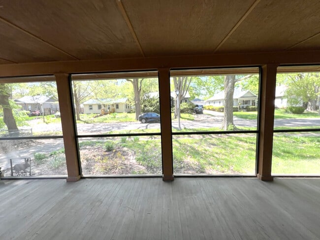 Foto del edificio - 506 S Poplar St