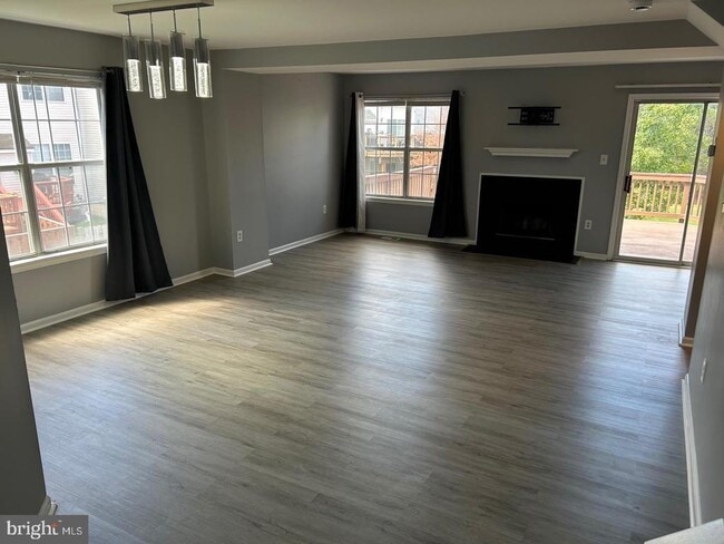 Foto del edificio - 44120 Mistletoe Terrace