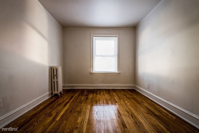 Building Photo - 1521 W 81st St