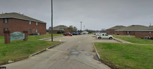 Building Photo - Creekwood Apartments