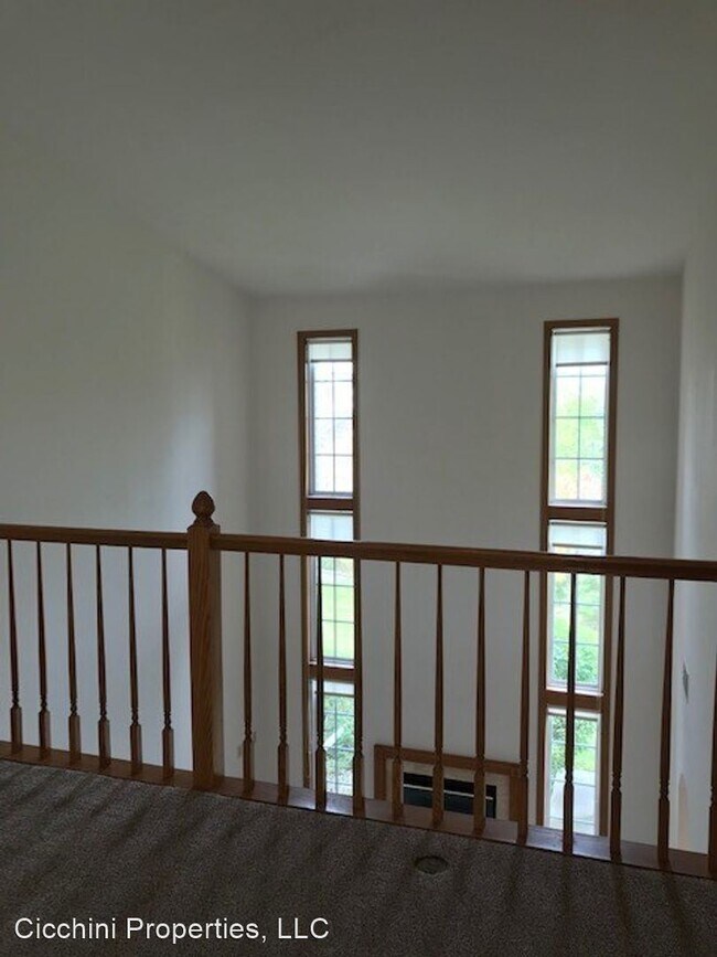 Building Photo - 10020 74th St