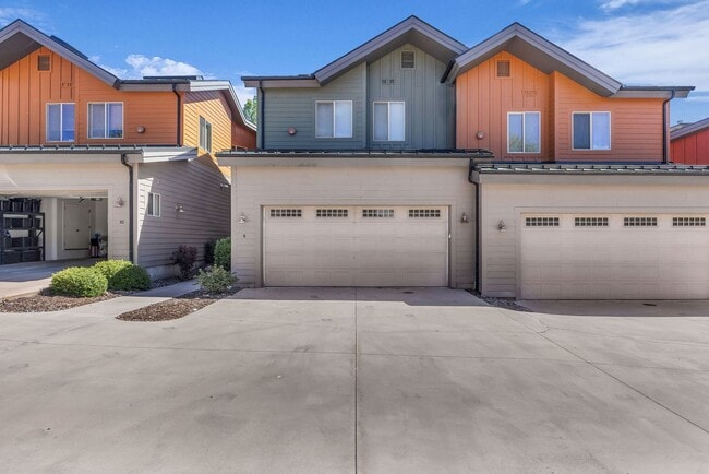 Foto del edificio - Quarry Village Townhome