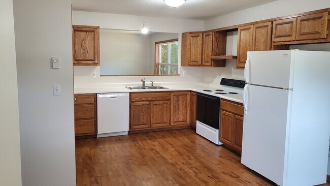 Foto del edificio - 335 Maple Ridge Ct