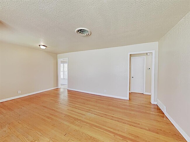 Foto del edificio - 3849 W Spurgeon St