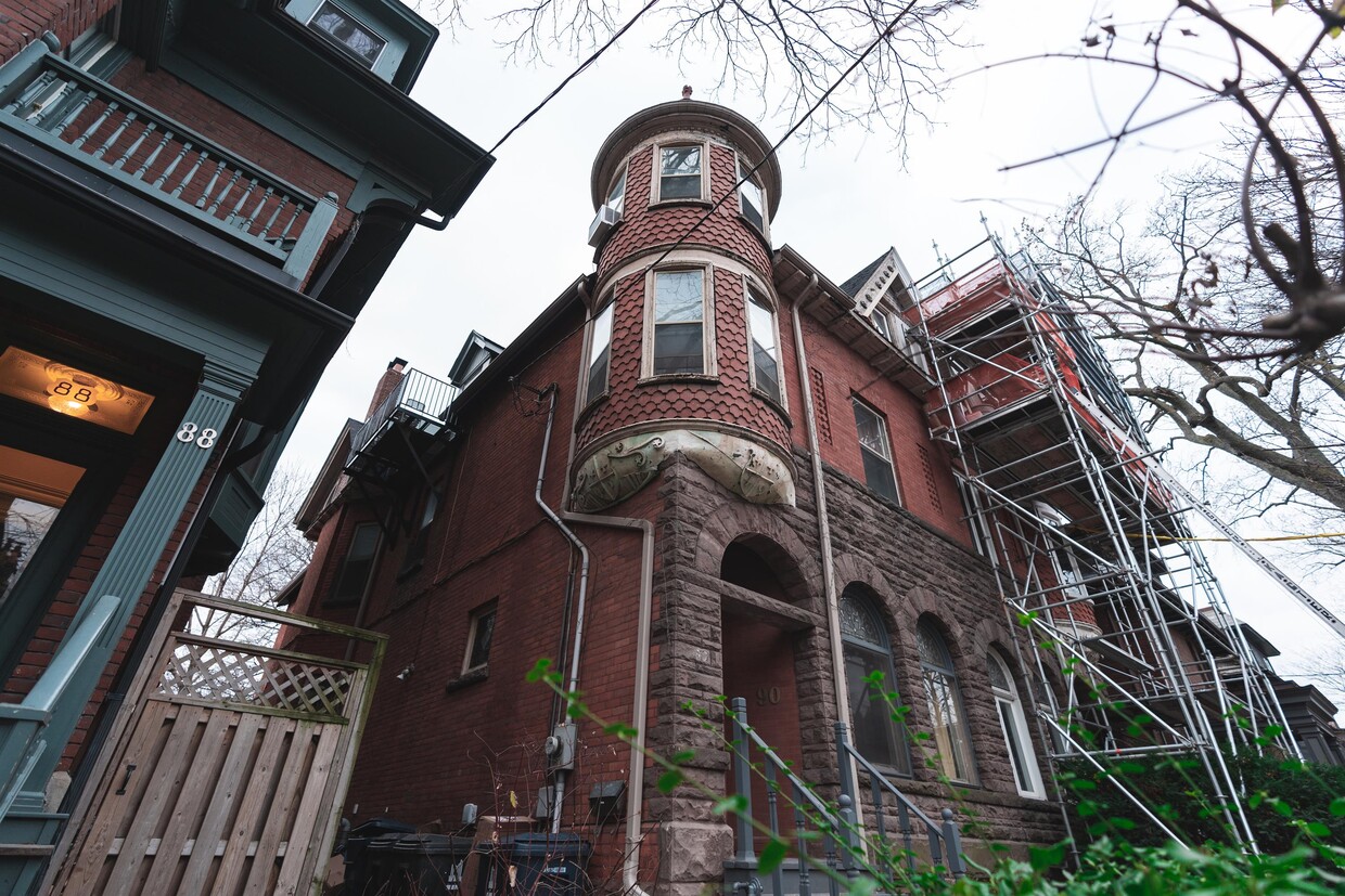 Building Photo - 90 Walmer Rd