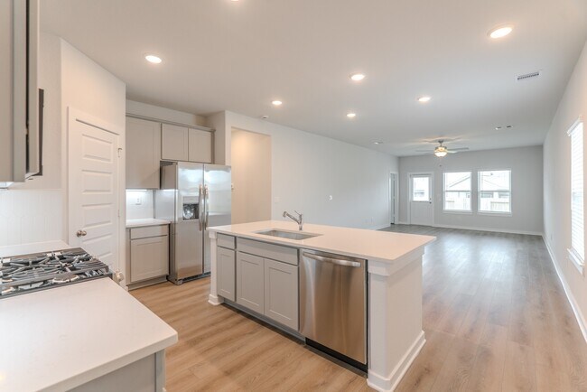 Building Photo - 8555 Blueberry Ash St