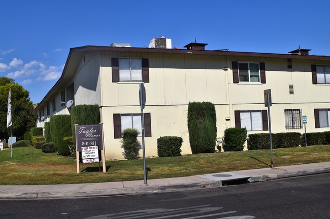 Building Photo - Taylor Manor Apartments