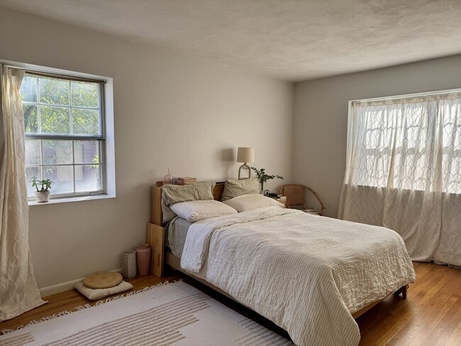 Foto del edificio - 8 Robinwood Ave