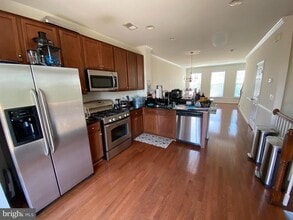 Building Photo - 15651 John Diskin Cir