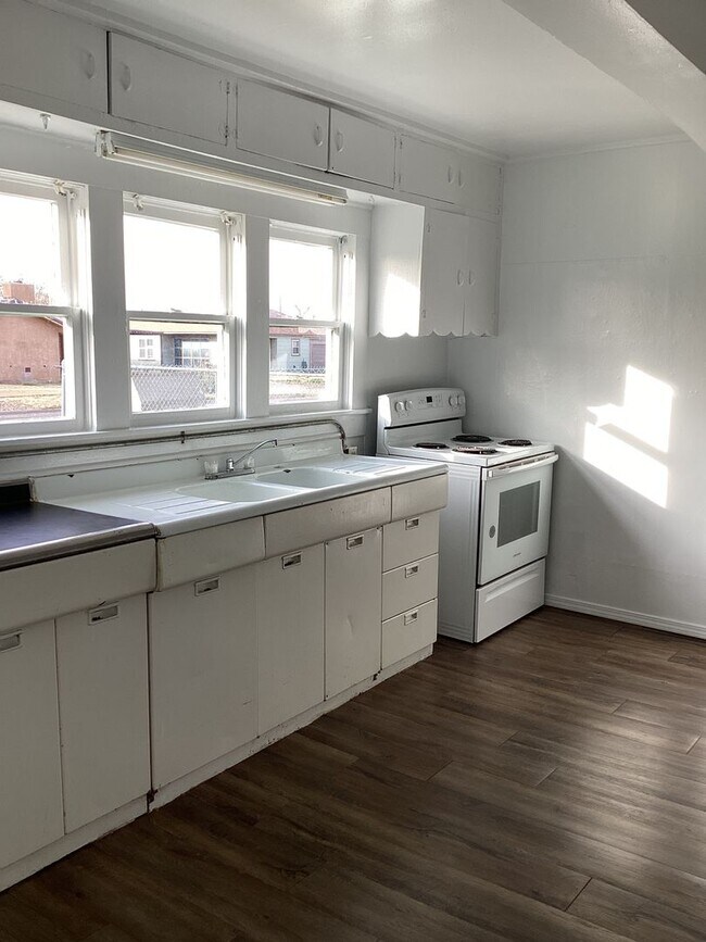 Foto del edificio - Rejuvenated 3 bed 1 bath!