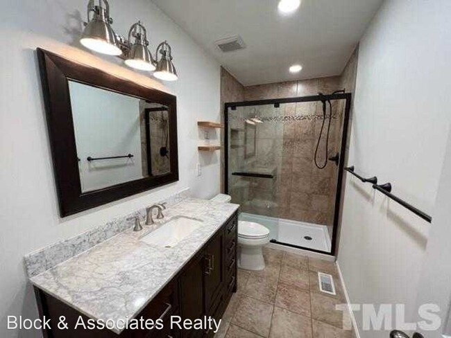Building Photo - 3 br, 2 bath House - 256 Linville Lane