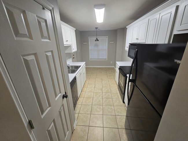 Building Photo - 3021 Brookhaven Way