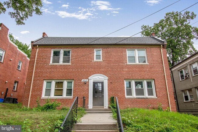 Foto del edificio - 4515 Avondale St