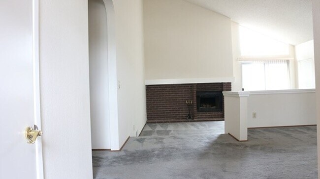 Foto del edificio - 3591 Woodley Dr