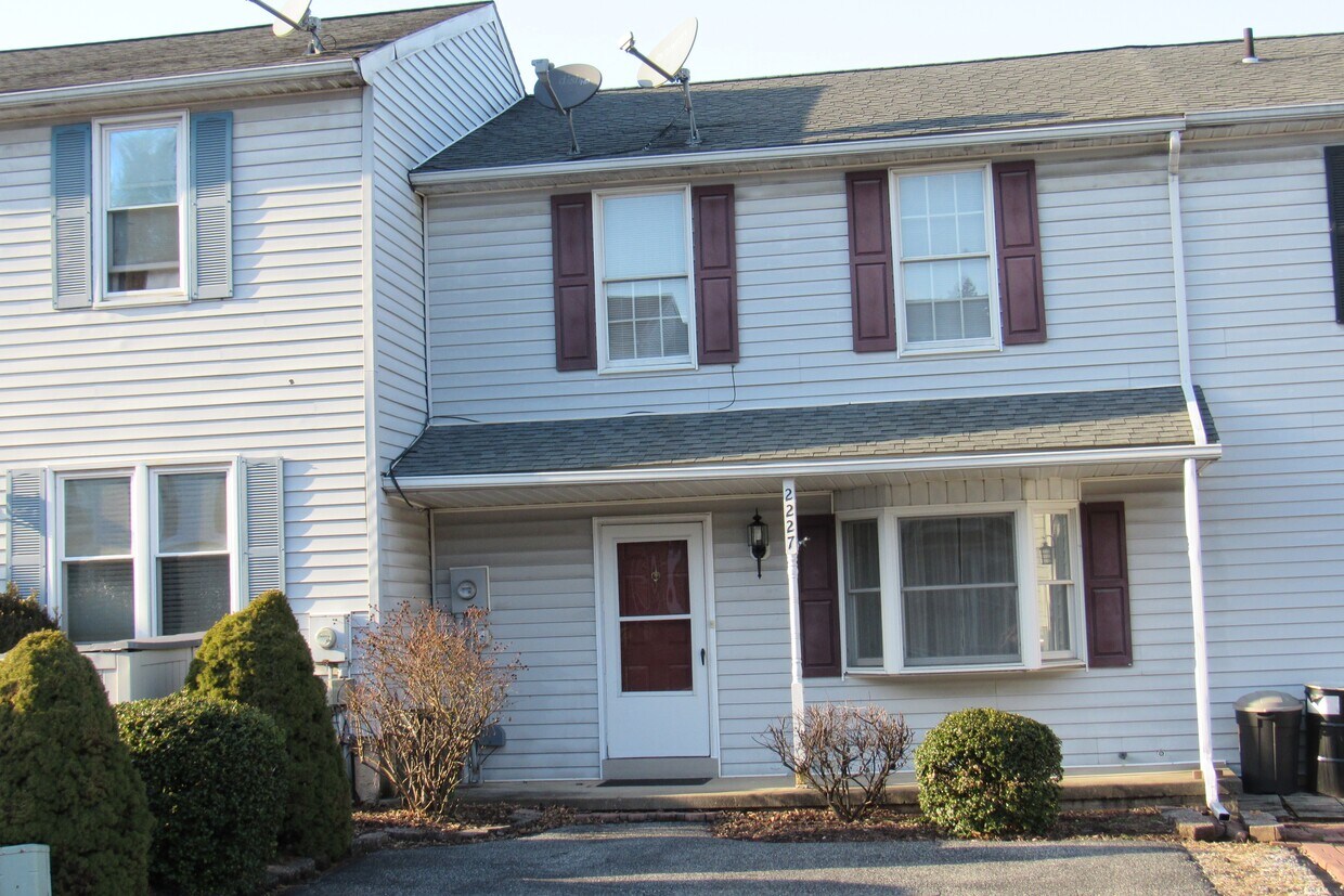 2227 4th St, Easton, PA 18042 Townhome Rentals in Easton PA