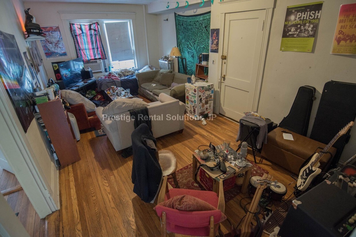 Foto principal - 134 Englewood Ave