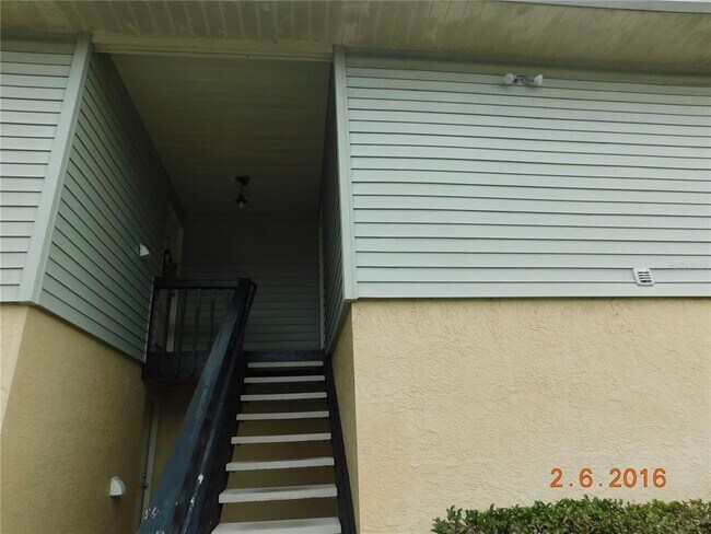 Foto del edificio - 208 Red Cedar Pl
