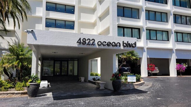 Foto del edificio - 4822 Ocean Blvd