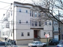Building Photo - 204 Harrison St