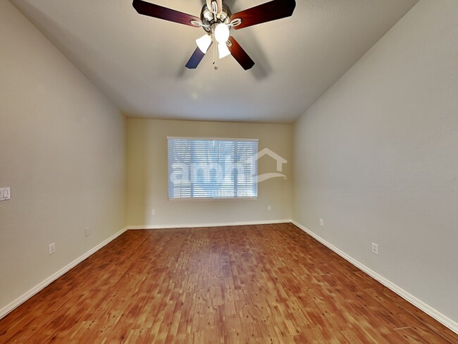 Foto del edificio - 8546 W Caribbean Ln