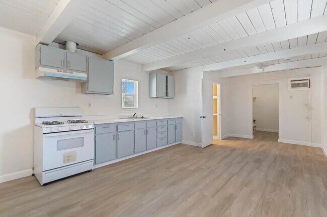 Foto del edificio - 3927 Haywood St